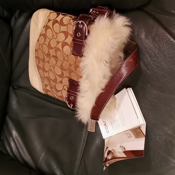 Coach Handbags - Coach Signature Shearling (FO52BK47) Crossbody Bag